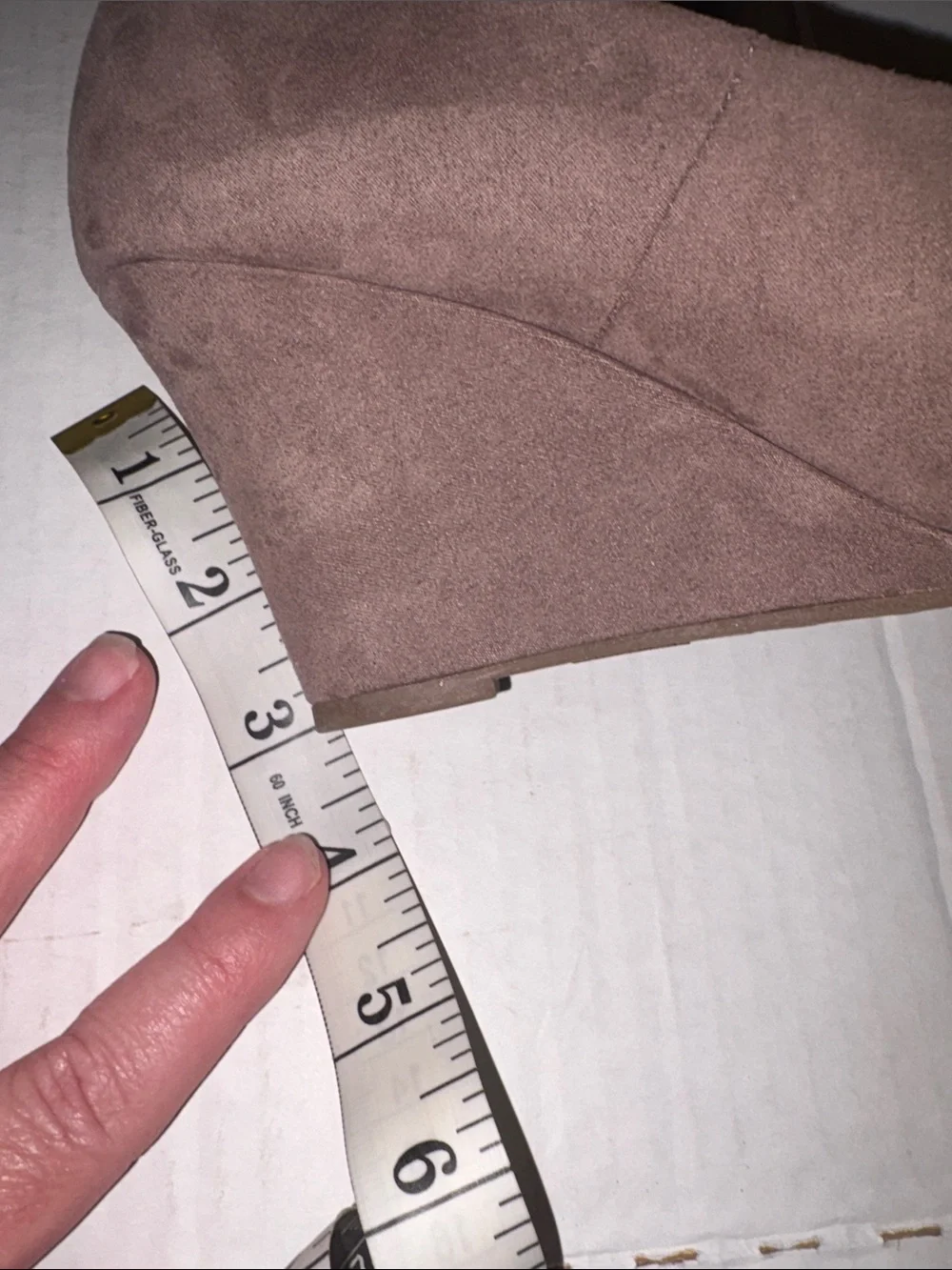 New with tag dexflex comfort light tan suede 3 inch heels size 6 1/2 W